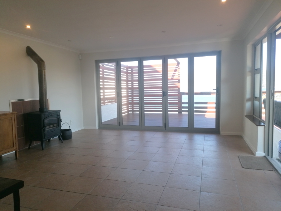 To Let 4 Bedroom Property for Rent in Glencairn Heights Western Cape